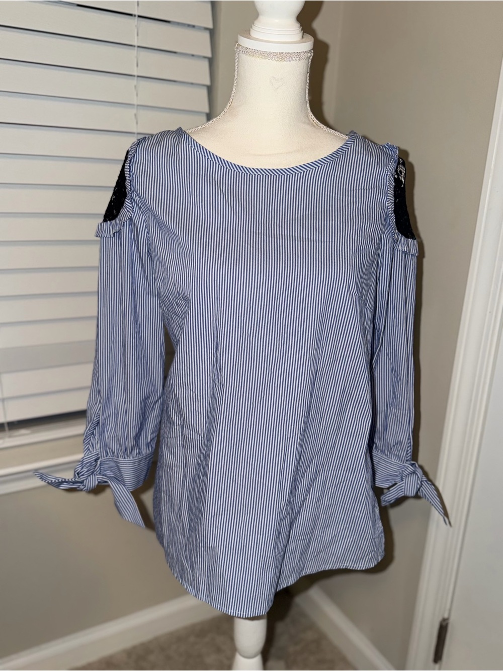 Valerie Stevens Blue and White Pinstripe Cold-Shoulder Tie-Sleeve Top